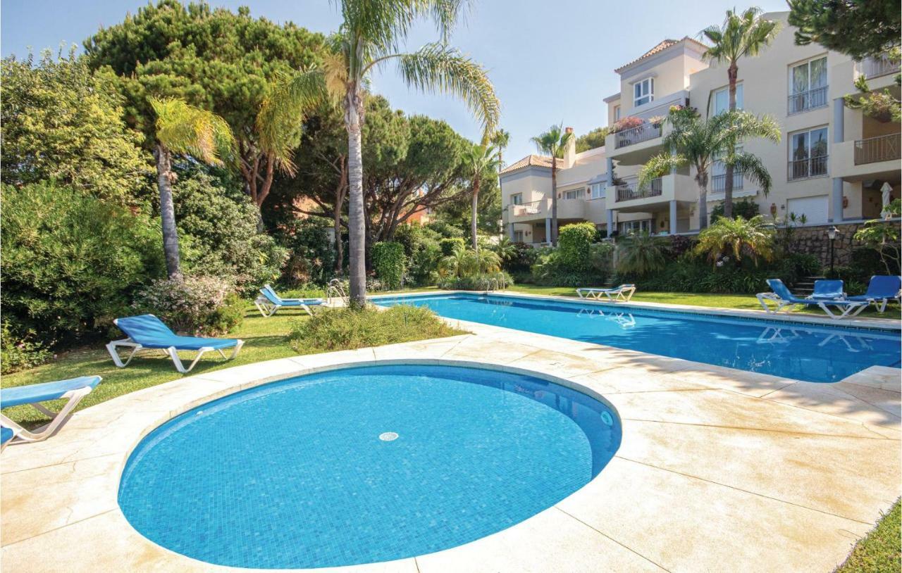 Beautiful Apartment In Marbella-Cabopino With 2 Bedrooms, Wifi And Outdoor Swimming Pool Exterior photo